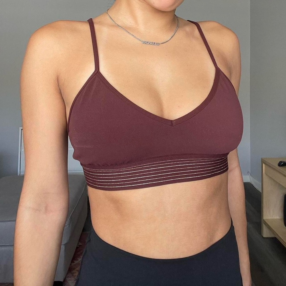 Lululemon sports bra